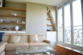 Fully Renovated Bright Studio With High View